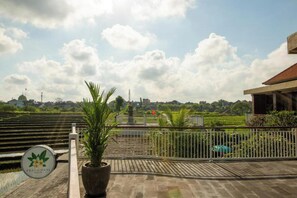Front of property - Frangipani House & Spa by Ecommerceloka (Canggu)