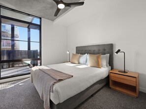 2 Bedroom Apartment | Individually furnished, desk, iron/ironing board, free WiFi - Rambla @ Solarino House (Brunswick)