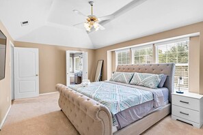 4 Schlafzimmer, Bügeleisen/Bügelbrett, WLAN, Bettwäsche