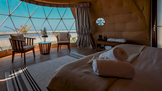 Deluxe Double Room, 1 King Bed, Beach View, Garden Area - Siniya Island Resorts (Umm al Quwain)
