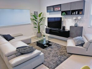 Smart-TV, Stereoanlage