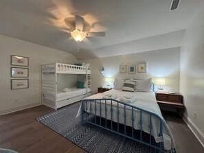 4 habitaciones, cuna de viaje, wifi y ropa de cama