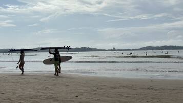 Surfing/boogie boarding