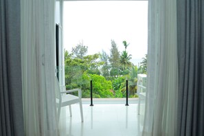 Deluxe Double Room | Egyptian cotton sheets, premium bedding, Select Comfort beds, minibar - Mzion Hotel Weligama (Weligama)
