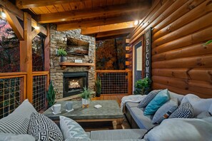 Property grounds - The Knotty Beaver Retreat...a Dam Good Time with a Dam Fine View⭐️ Built in 2021 (Sevierville)