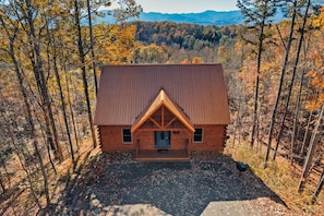 Exterior - The Knotty Beaver Retreat...a Dam Good Time with a Dam Fine View⭐️ Built in 2021 (Sevierville)
