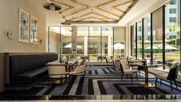 3 restaurants; breakfast, lunch, dinner and brunch served