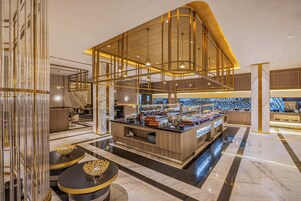 3 bars/lounges, tapas bar