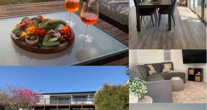 Beaches / Family Getaway / Amazing views / Golf / Wineries / Hot springs.