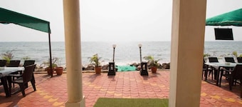 White Seasons Resort And Spa