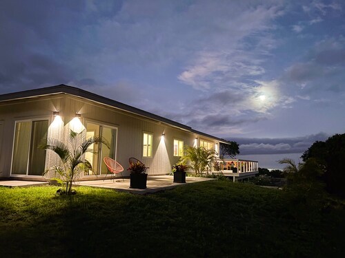 Makia View House / 3Bed + 2 Bath / Ocean Views 