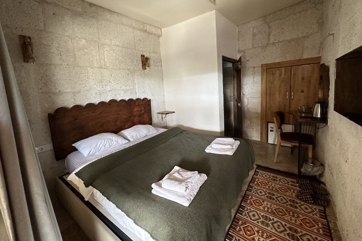 Standard Room | 1 bedroom, premium bedding, individually furnished, laptop workspace
