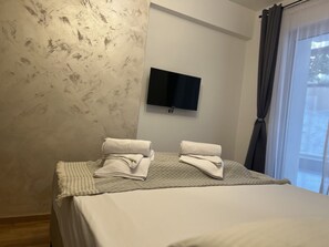 1 bedroom, iron/ironing board, WiFi, bed sheets