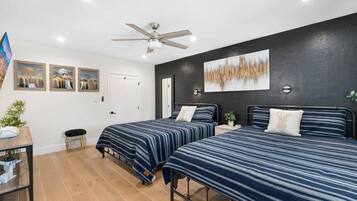 5 bedrooms, desk, iron/ironing board, WiFi