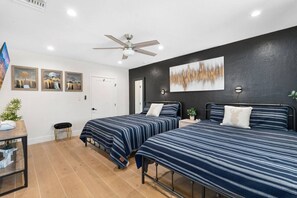 5 makuuhuonetta, työpöytä, silitysrauta/-lauta, Wi-Fi