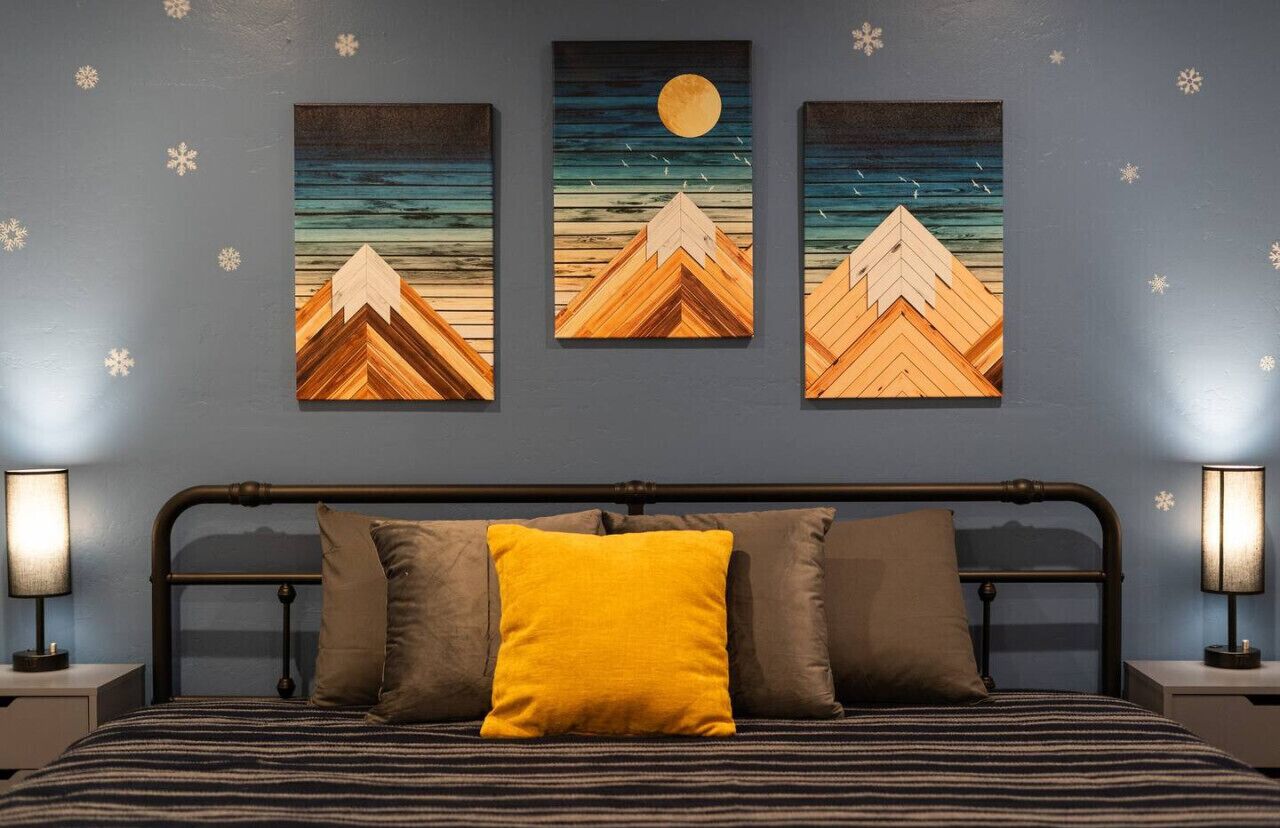 5 bedrooms, desk, iron/ironing board, WiFi