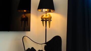 Comfort tweepersoonskamer | Pillowtop-bedden, individueel gedecoreerd, individueel gemeubileerd