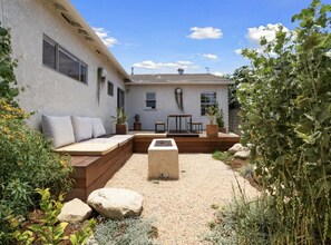 Terrace/patio - Artist retreat in bohemian Venice California (Los Angeles)