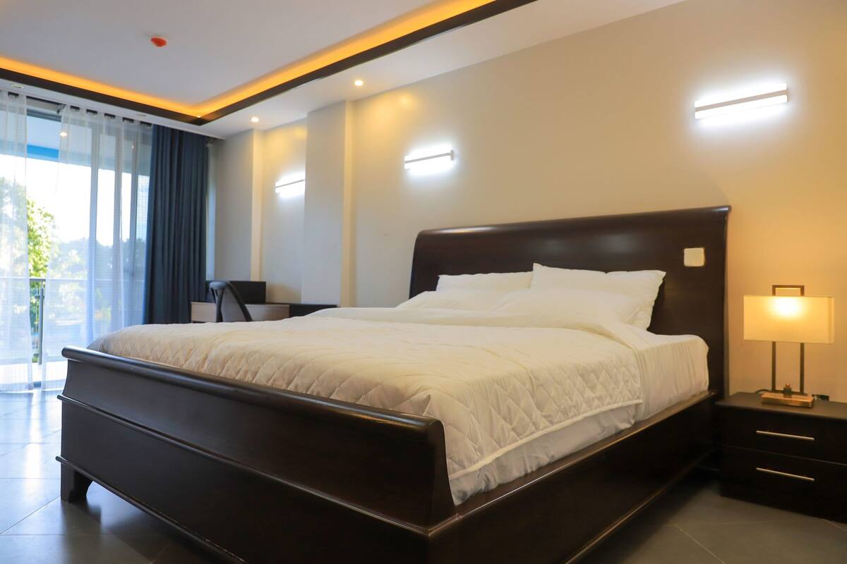 Deluxe Double Room | Meja, ruang kerja komputer riba, Wi-fi percuma 