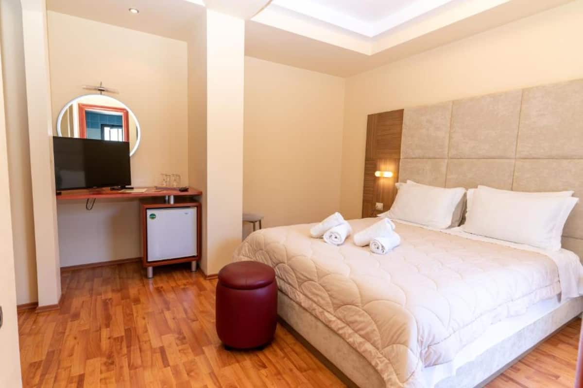 Quarto casal, sacada | 1 quarto, quartos à prova de som, Wi-Fi de cortesia