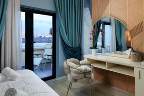 Superior Double Room with Full Sea View | Soundproofing, free WiFi - Hotel Brilant (Sarandë)