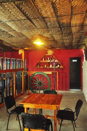 Bar (on property) - Airport Tourist Resort (Seeduwa - Katunayake)