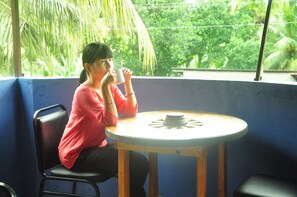 Rooftop terrace - Airport Tourist Resort (Seeduwa - Katunayake)