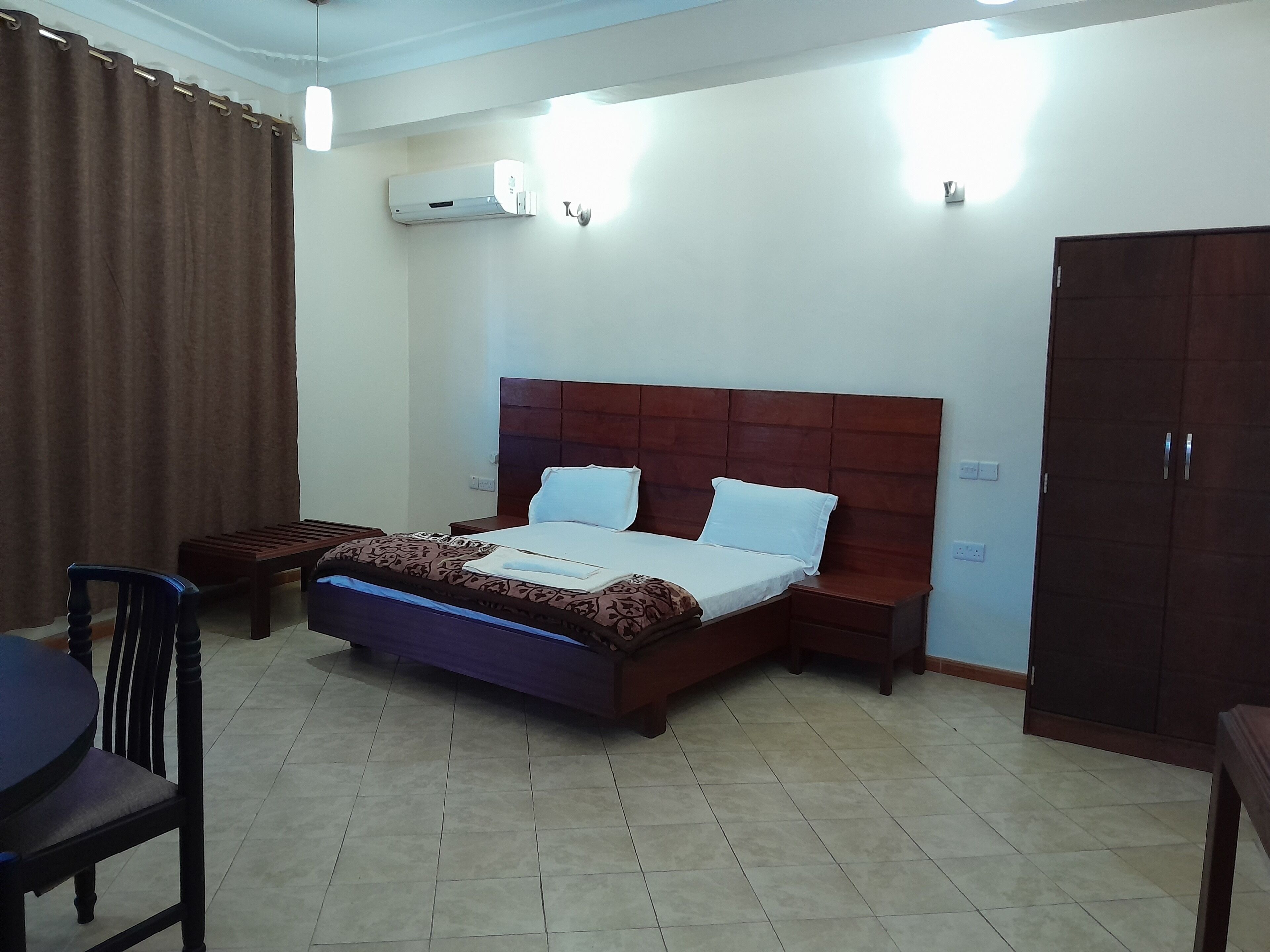 Fer et planche à repasser, Wi-Fi gratuit