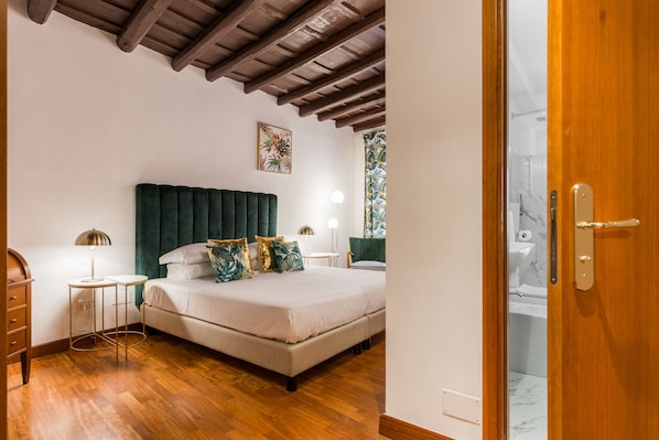 Rom – city | Individuelt innredet, wi-fi (inkludert) og sengetøy