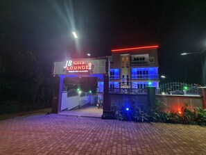 Entrada al alojamiento