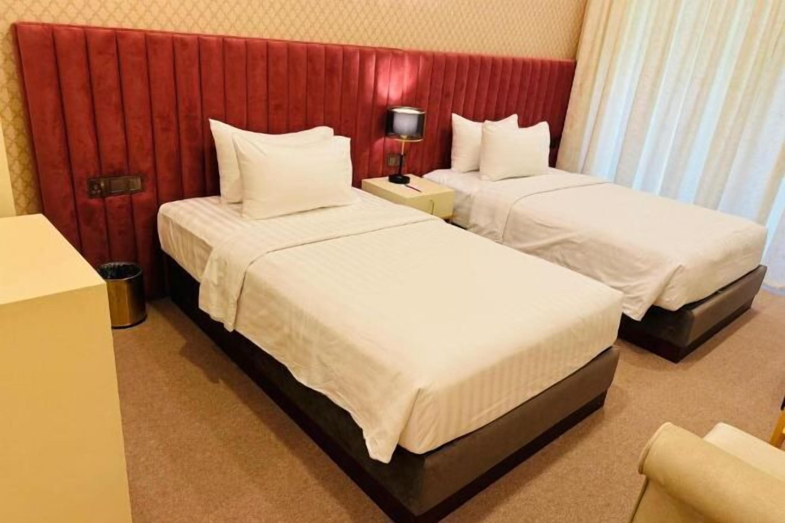 Desk, free WiFi, bed sheets