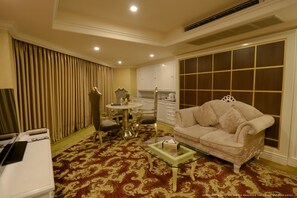 Deluxe Double Room | Living area - Devon Rest (Kandy)