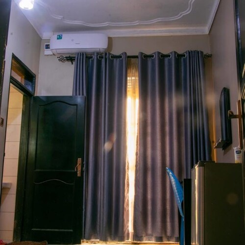 Albertine Rock Hotel