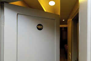 Sistema de insonorización, wifi gratis y ropa de cama