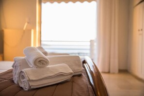 2 Schlafzimmer, Schreibtisch, Bügeleisen/Bügelbrett, WLAN