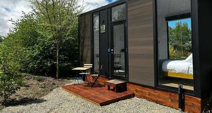 Benger Garden 2 by Tiny Away