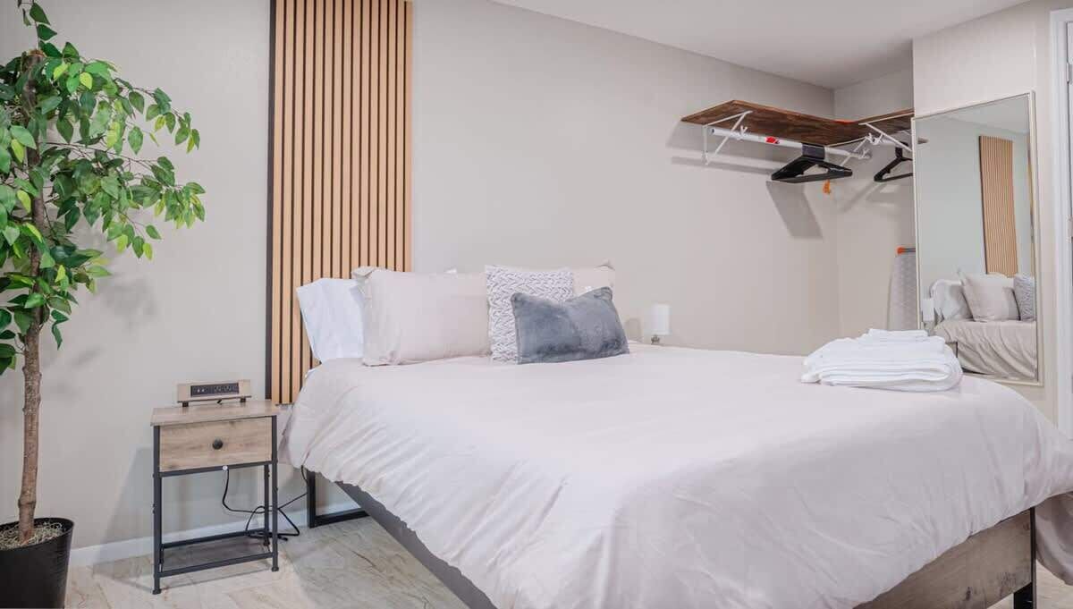 1 chambre, bureau, fer et planche à repasser, Wi-Fi