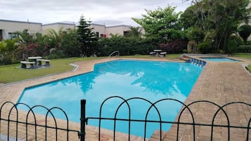 Kolam renang outdoor