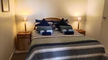 Family Apartment | 2 bedrooms, iron/ironing board, free WiFi, bed sheets