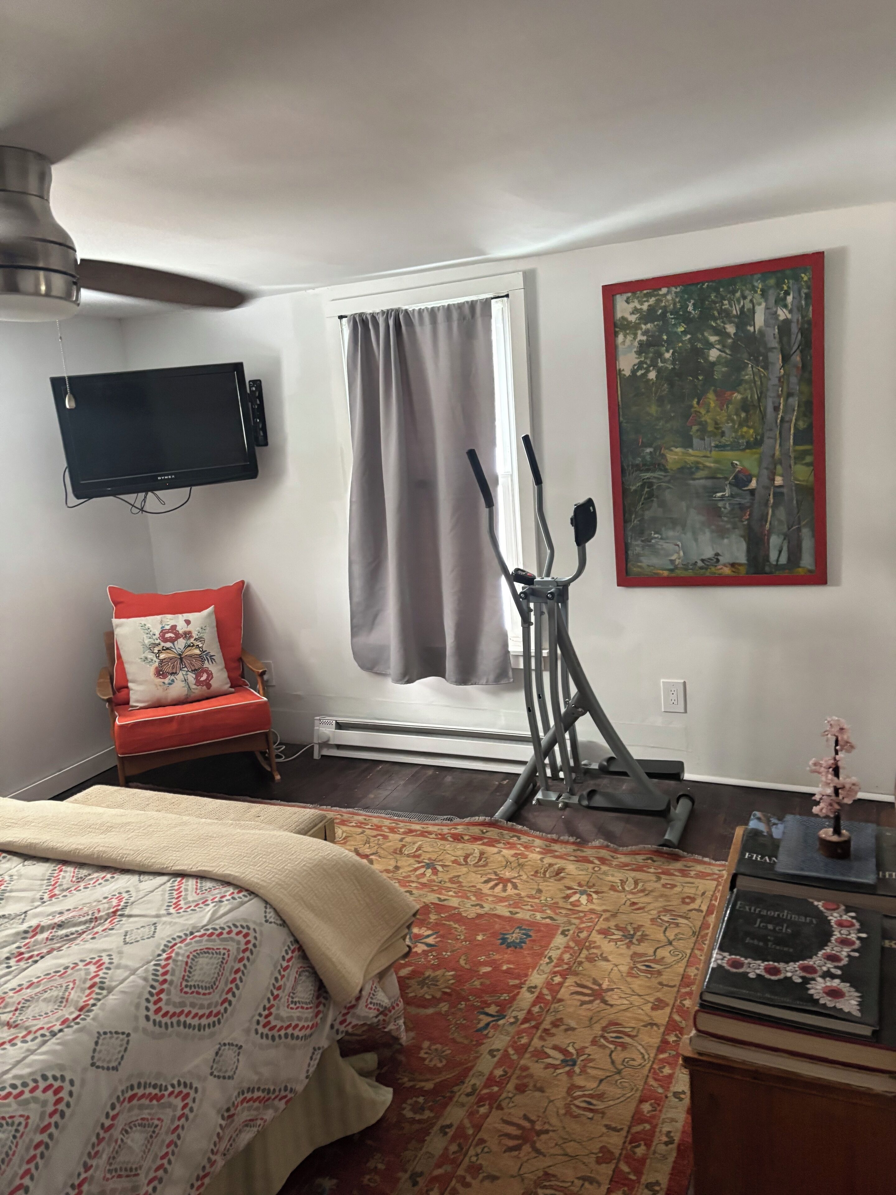3 bedrooms, desk, WiFi