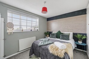 House, Multiple Beds | 2 bedrooms, iron/ironing board, free WiFi, bed sheets