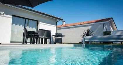 Villa La Sapotille 4 Tout Confort Avec Piscine Prés de Tout Commodité à Mimizan