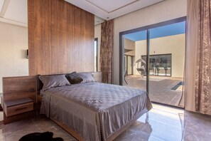 4 bedrooms, iron/ironing board, WiFi, bed sheets - Glamorous luxury 4suits villa in Marrakesh-15 min from the center  (marrakesh)