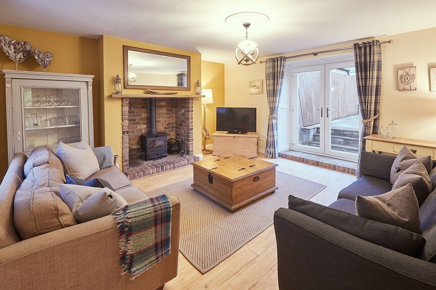 Church Cottage - Beadnell - Sleeps 6 Guests In 3 Bedrooms - Beadnell