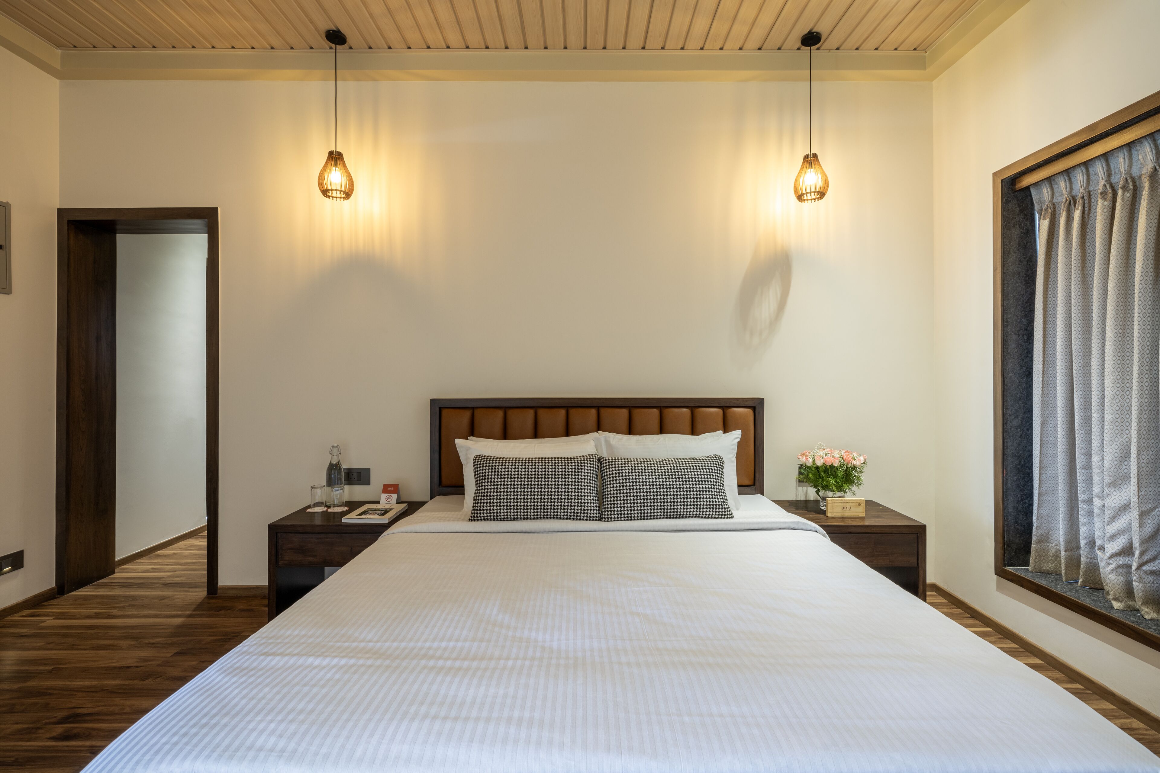 Vila, 4 quartos (Sneh) | Escrivaninha, ferros/tábuas de passar roupa, Wi-Fi de cortesia