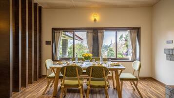 Villa, 4 Bedrooms (Sneh) | Dining room