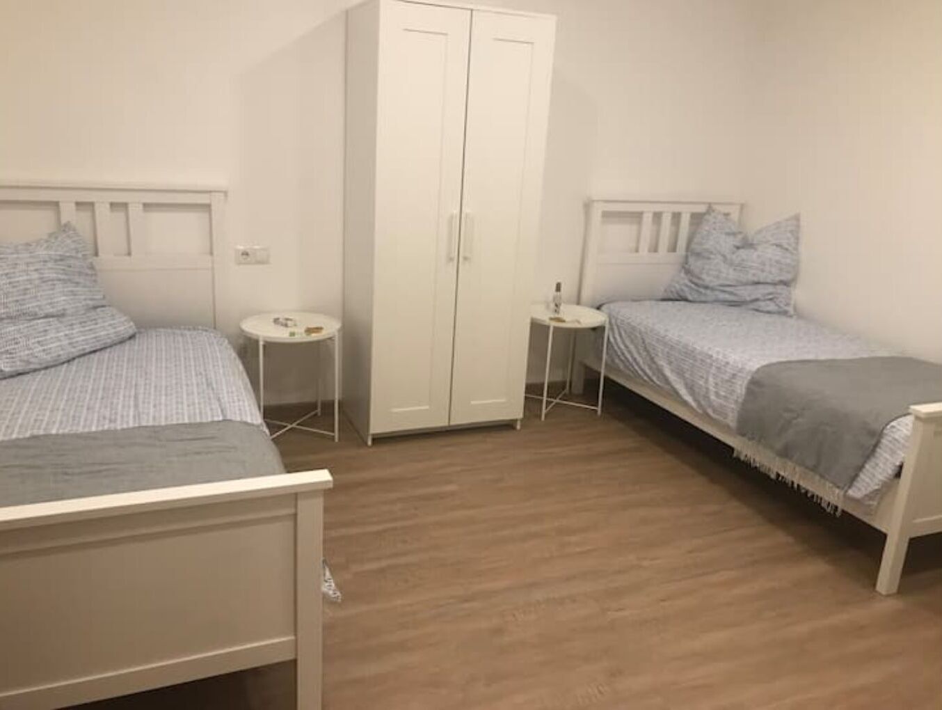 1 soverom, strykejern/-brett, wi-fi (inkludert) og sengetøy