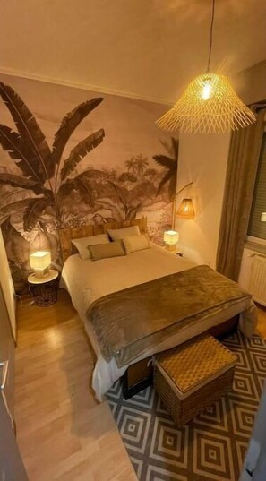 5 bedrooms, bed sheets