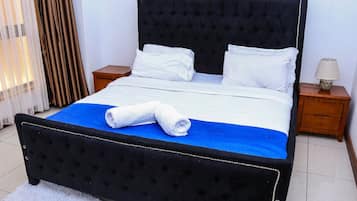 Deluxe-huoneisto | 2 makuuhuonetta, yksilöllisesti sisustettu, yksilöllisesti kalustettu