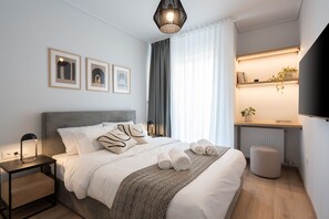 Design Apartment (Athens Hills B) | Premium bedding, in-room safe, individually decorated - Seven Hills, Boutique Apartments (Athens)